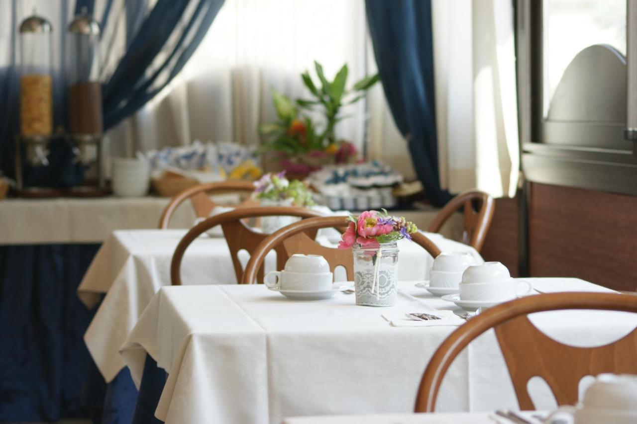 Hotel Verudella 里米尼 外观 照片